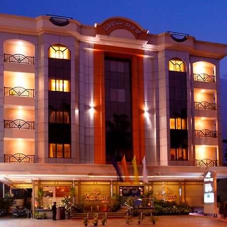 The President Hotel Bangalore Luaran gambar