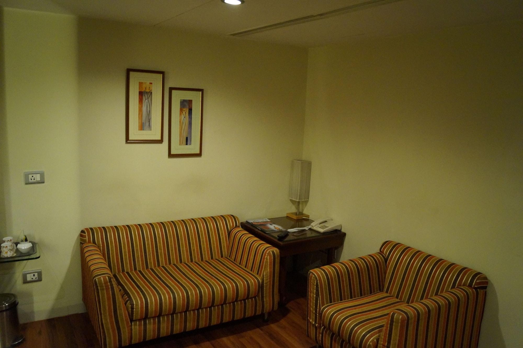 The President Hotel Bangalore Luaran gambar