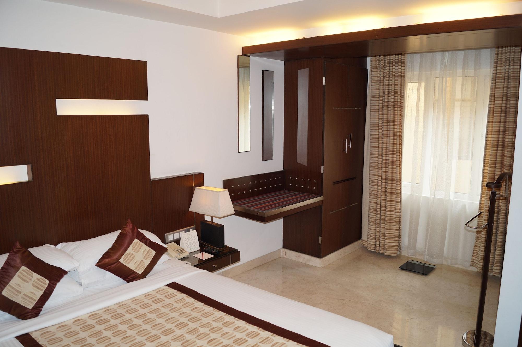 The President Hotel Bangalore Luaran gambar