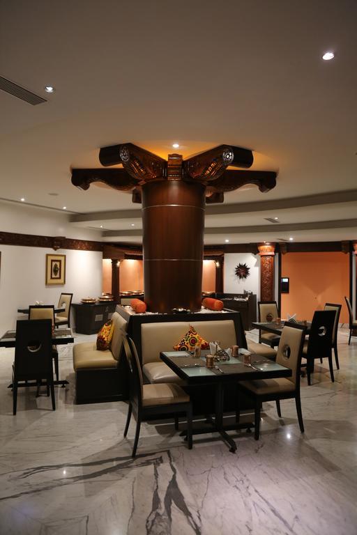 The President Hotel Bangalore Luaran gambar