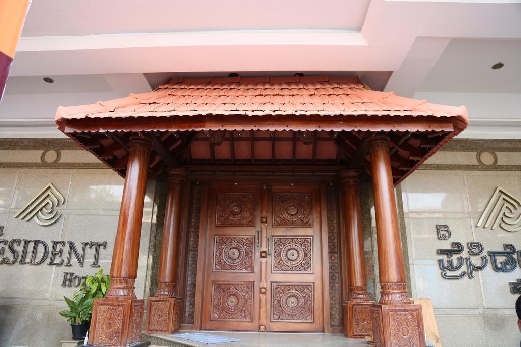 The President Hotel Bangalore Luaran gambar