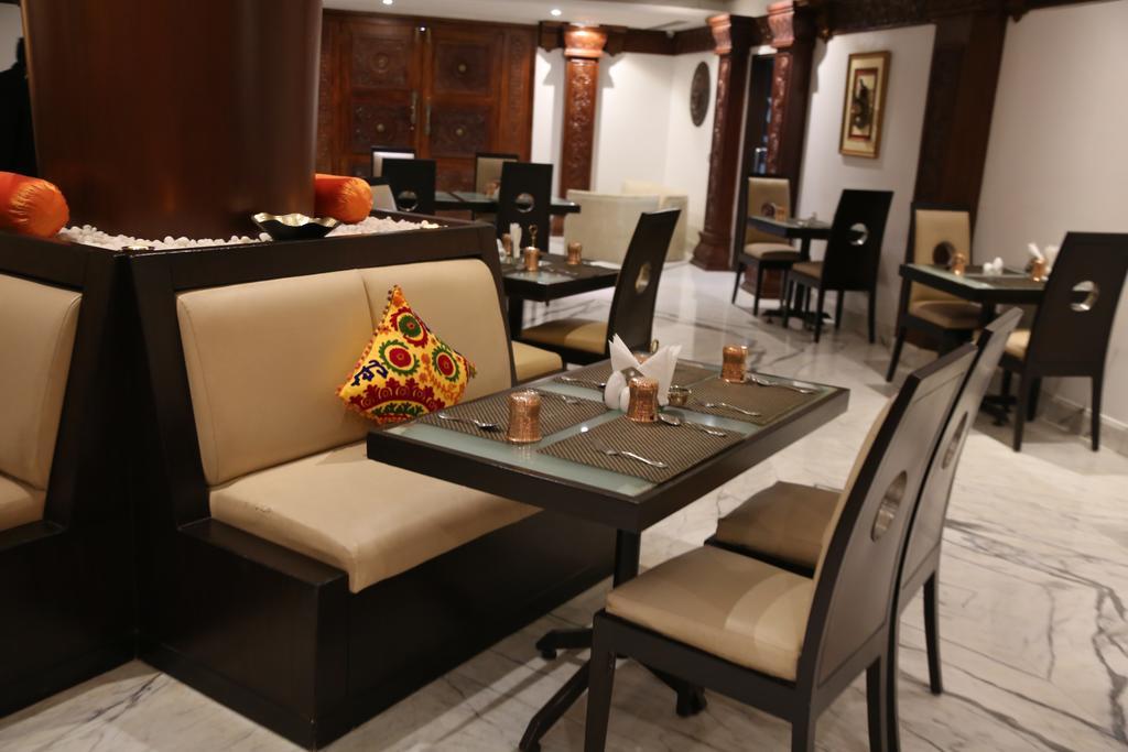 The President Hotel Bangalore Luaran gambar