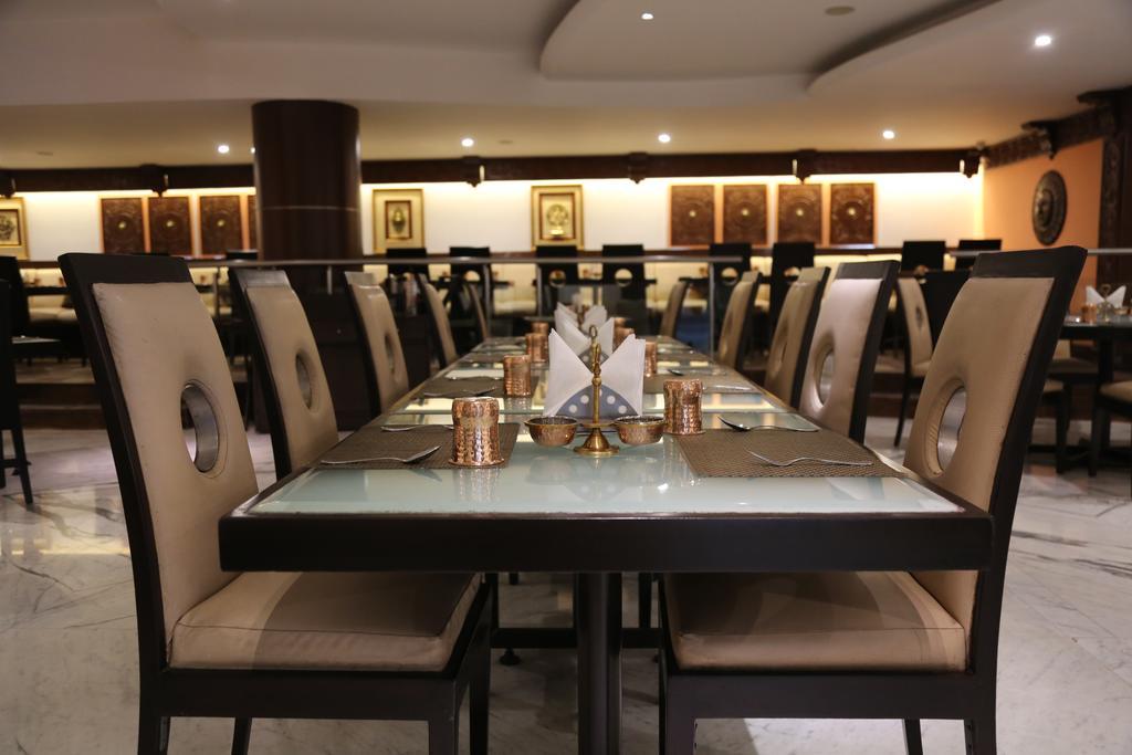 The President Hotel Bangalore Luaran gambar