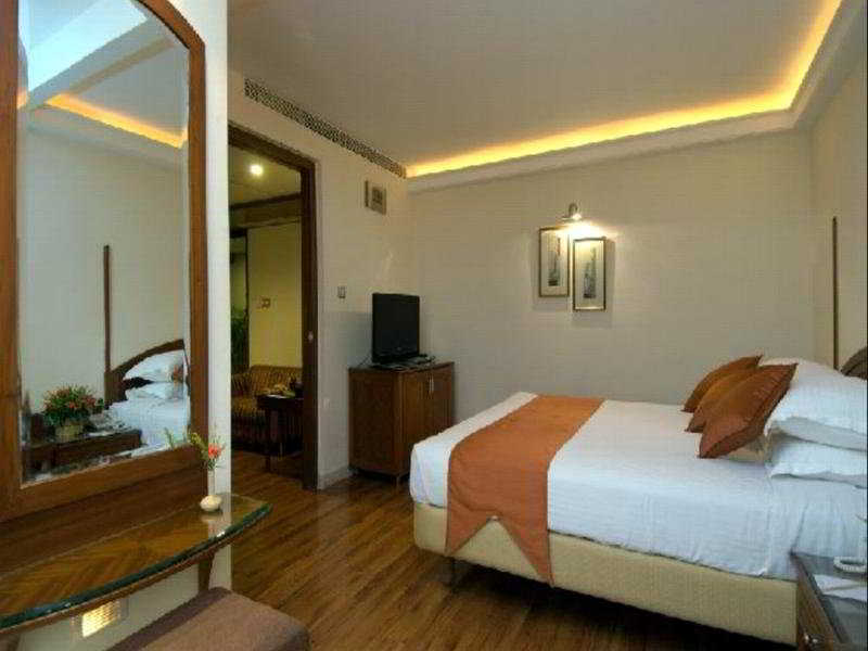 The President Hotel Bangalore Luaran gambar