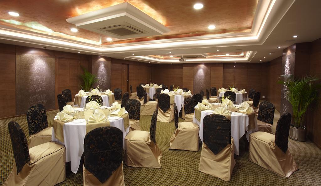 The President Hotel Bangalore Luaran gambar