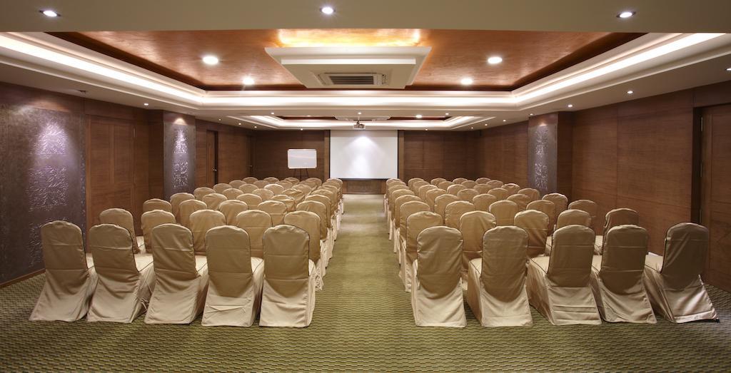 The President Hotel Bangalore Luaran gambar